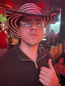 My Life Outside the Lens🌃🌅 de LiamNovak  8 photos