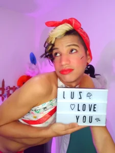 Ariel_Femboy_: :/ ( 3 фото)