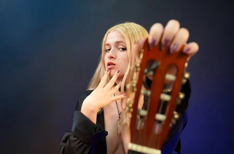 NEXT_DOOR_GIRL_ Public Foto