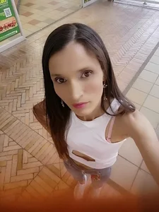 Zdjęcia Duana_hot hola estoy dispuesta a complacer y que me den gran placer , los espero un beso:  8