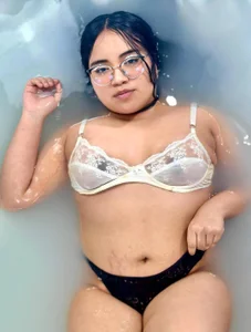 maddie-and-chelsea- CHELSEA Pic 5