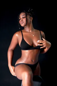 VALERY_SCOTT_ Black & White slika 4
