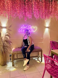 ElizabethMiler Public Pic 2