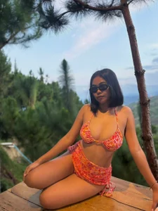 yourqueen_hira Hira_Me Pic 4