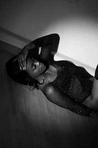 Miss_westt_ Black&White Pic 2