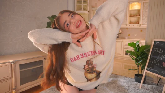 WondaCoriaty shy Poză 3
