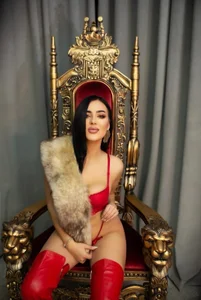 Sonia__Rey Lady in Red Pic 6