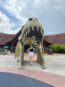 Thalia_anderson zoo session 🤎💚🍃  5টি ছবি