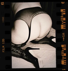 SurrealThickness69's XXX Nude Photo 3