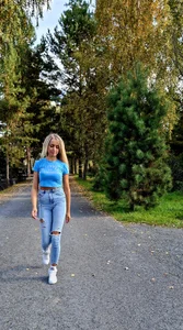 Public od blondinka  2 snímek