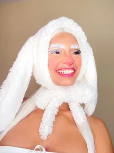 liagirl_cuteのWill you let me be your bunny and eat your carrot?の 6枚の写真