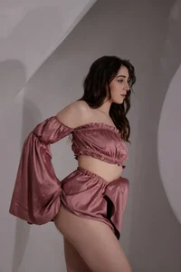 ElsaYoung Public Pic 4