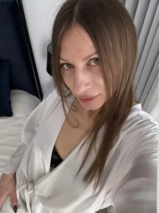 Mira_Luna I 🌙 Pic 5