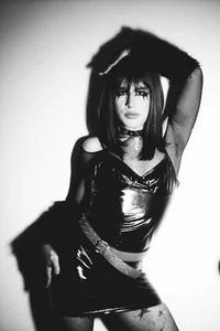 Lexxxxx_ Look at me in the dark and fall in love with my talent Foto 3