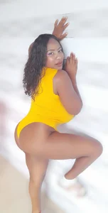 Karen_Bis Public صورة واحدة|Karen_Bis Public صورتان|Karen_Bis Public  4 صور|Karen_Bis Public  4 صورة