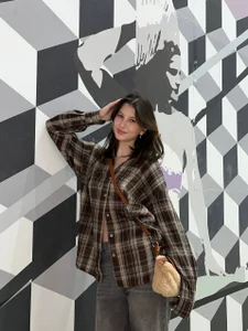 LouiseChavez Look at the vibe Pic 3