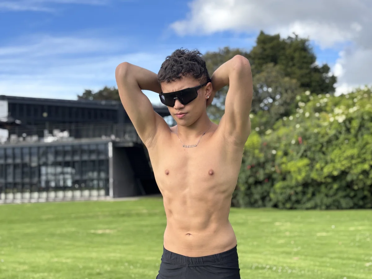 Dominik_Souza Poză populară 7752