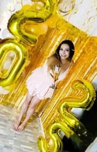 ISABELLASSMITHHAPPY NEW YEAR 2025 ✨💋图 片