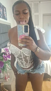 NaomyDixxon's Sexy Sex Photo 2