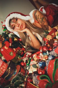 amber_yull Mom christmas Pic 5