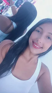 skinnysexzara18 Public Pic 5