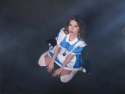 FollowLovee Down the rabbit hole and into my world… . fénykép