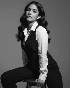 JasmineFlagg Elegant Pic 2