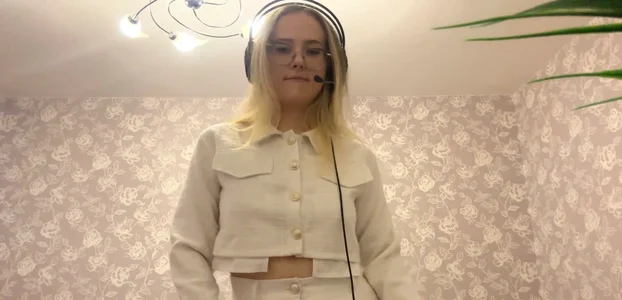 ElmiraGildea my dress is very sexy Pic 7