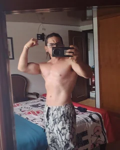 Moaning de tupadrastromalo  Imagens