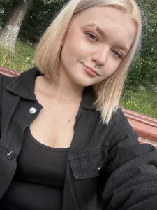 Carrie_Foster Public Pic 6