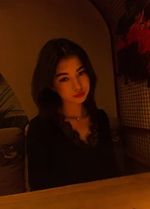 LisaColeePublic图片 4