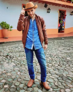 Mike_0012This cowboy wants you to ride him 🤠🥵图片 4