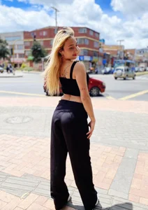 Lollyrose_ Walking through the streets of my city💫 slika 4
