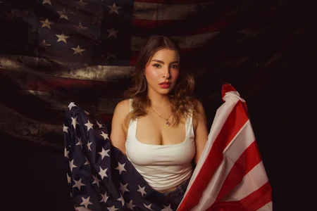 GrethaSounders Red, White, and Blew Your Mind 💗🤍💙 Pic 4
