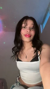 Mia_Scarlett18 Public Pic 2