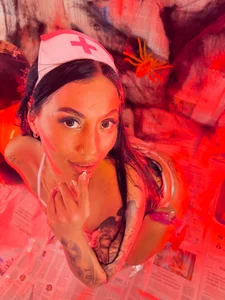 GabiHills If you get sick, I’ll take care of you 🥵 Immagine  4
