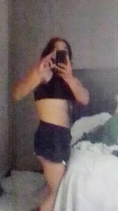 Shemalefucker79: Public ( 8 фото)