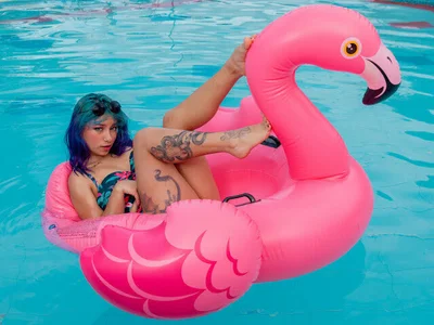 ValeryTatto come to the pool with me Pic