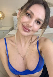 MissLoou just me Pic