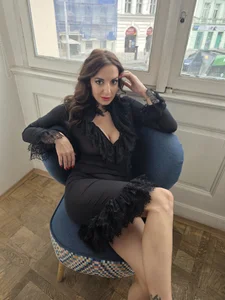 Lola_De-Valmont's Lola your girl Sex Photo 4