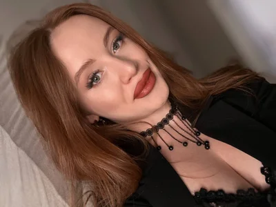 RoseShelton redhead Foto 5