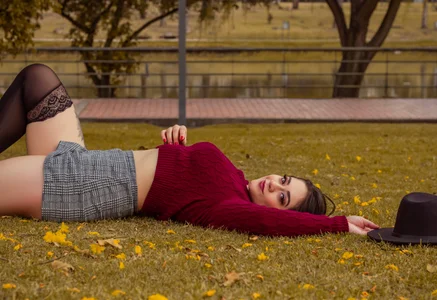 nahomi_sweett Let's live this autumn together🍁 Pic