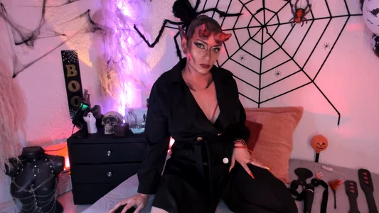 Jeanineescott demonio de halloween Pic 5