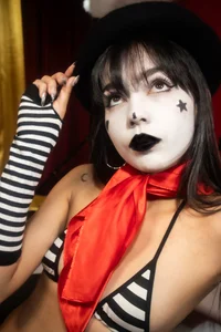 hannah_jet Silent show🎃🐈‍⬛ Pic 6
