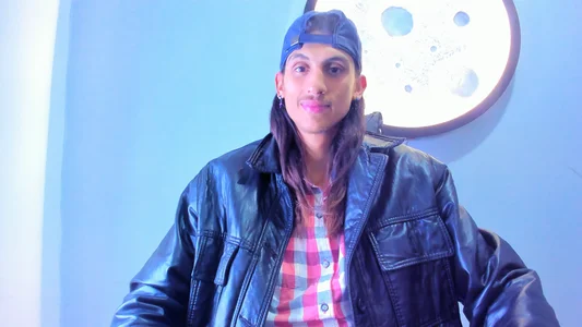 FREE de Noha-Smith  3 Imagens