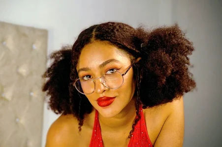 KailaniCute ❤️‍🔥❤️‍🔥 Photos in red ❤️‍🔥❤️‍🔥 Pic