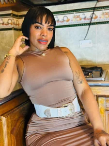 NovaFoxx YOUR MAIDEN🥰 Foto 4