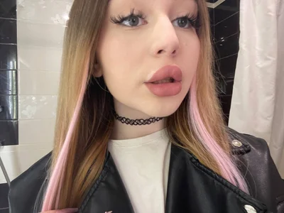 Linnetees XXX nøgenfoto 7
