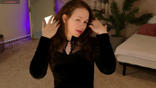 Anna_MonAmour Beauty in a black dress slika