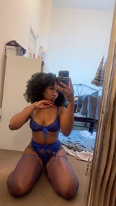 AaliyahBlackxox Public Pic 6